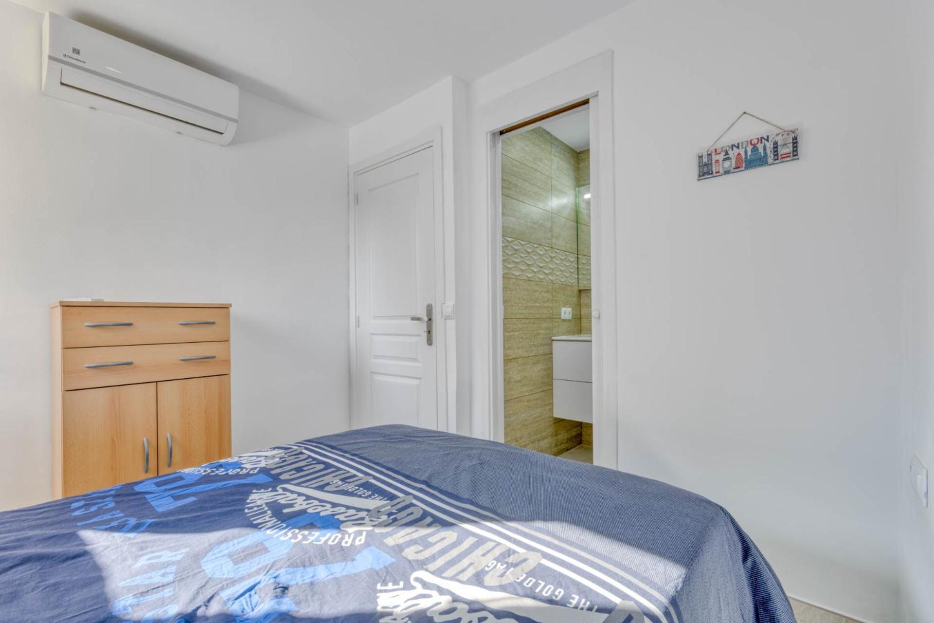 Hébergement de vacances Maison 3 Avec Piscine Comm Irvr09 *