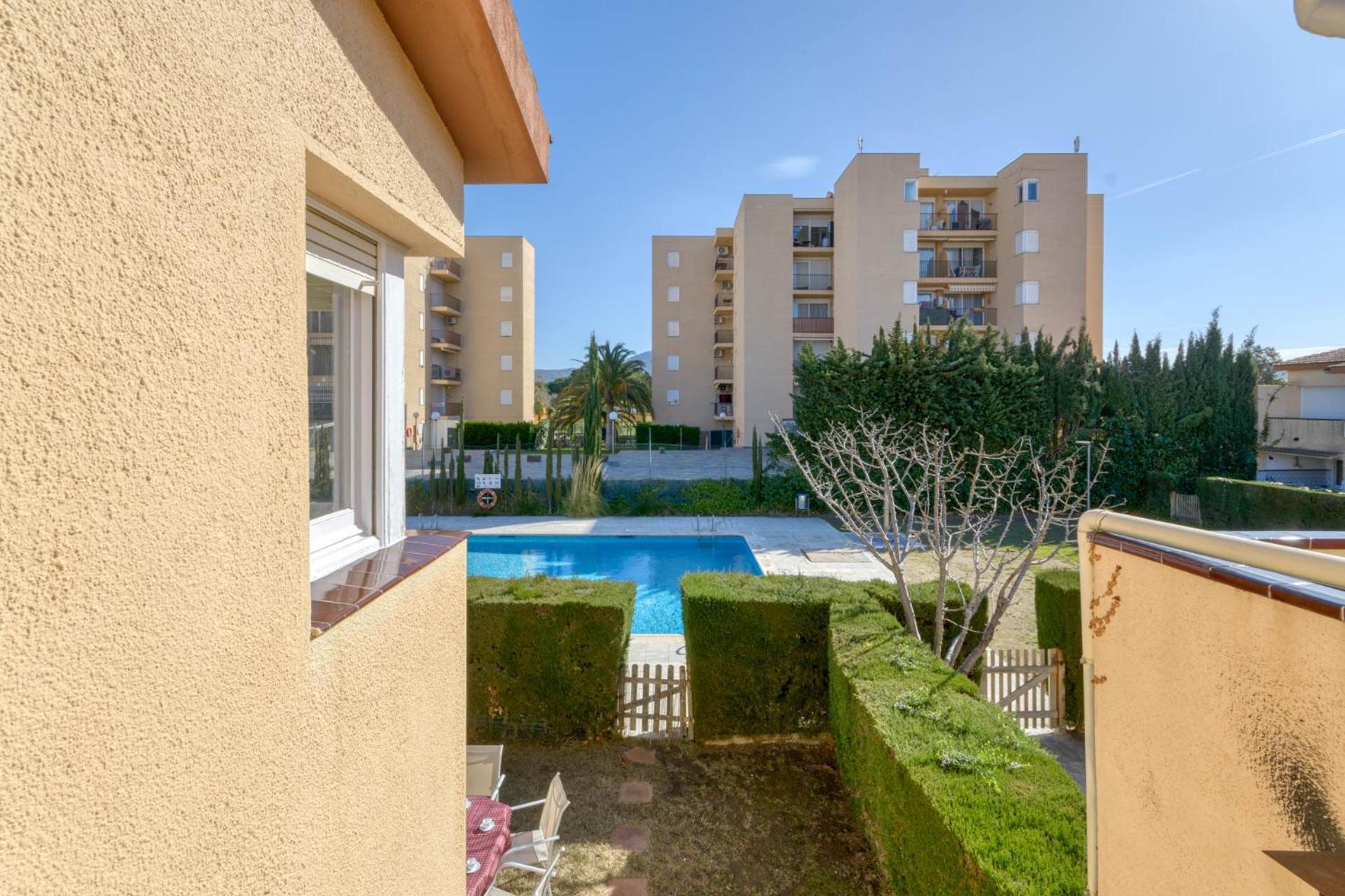 Maison 3 Avec Piscine Comm Irvr09 * Roses