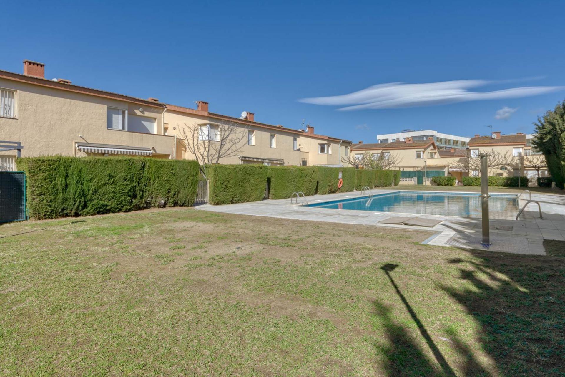 Maison 3 Avec Piscine Comm Irvr09 Hébergement de vacances